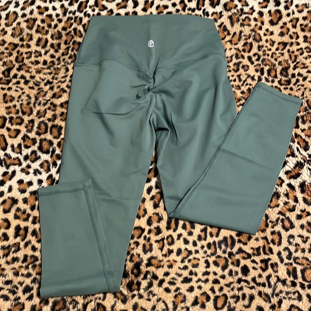 Born Primitive Lift Yourself Up leggings